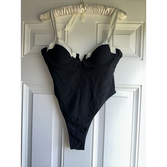 Chic Two-Tone Black and White Bodysuit with Underwire Support Sku1 - Picture 7 of 7